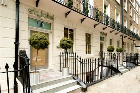 when are hotels cheapest in london